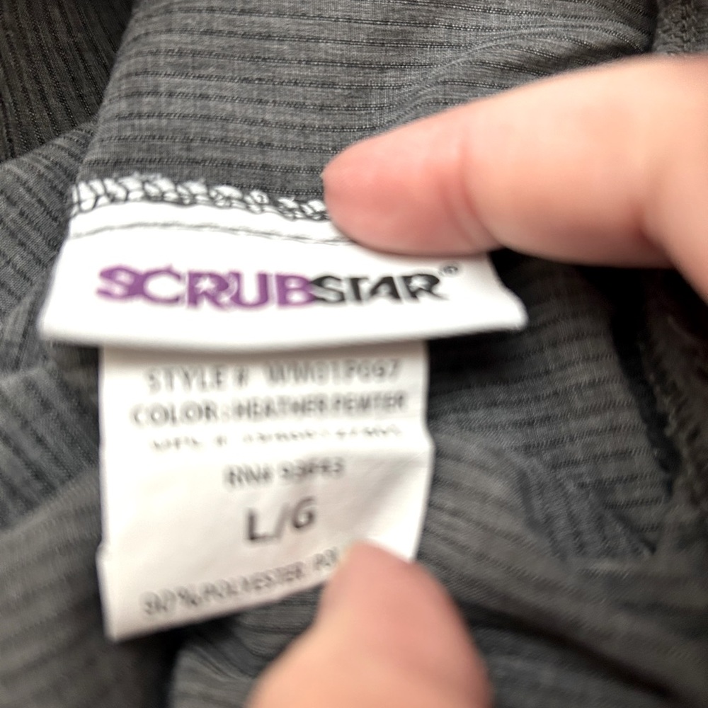 Grey scrub pants size lg. Scrubstar like new condition